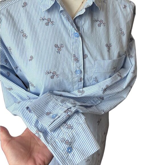 Divided H&M short tee shirt dress light blue floral stripes size 4 - Picture 10 of 16